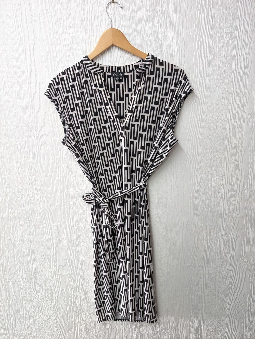 Jones New York Tunic Dress Sleeveless Geometric Black & White Belted Size 6